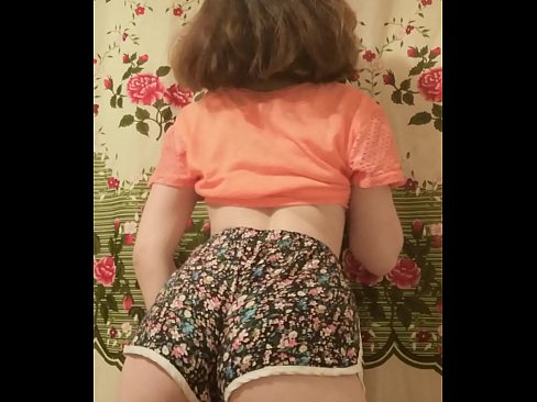 ❤️ Seksīga jauna skaistule izģērbjas no šortiem kamerā ❤️❌ Seks video pie mums ❌❤